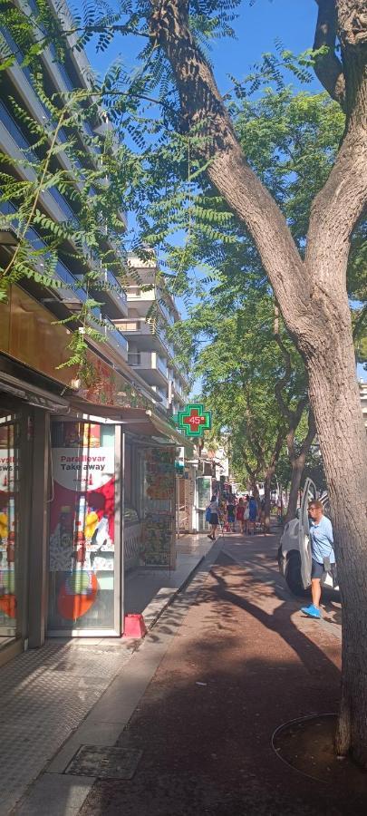 Chez Chantal 3 Chambres Au Centre Touristique De Salou Avec Garage Ngoại thất bức ảnh